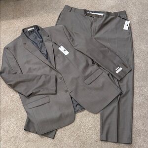 Michael Strahan Suit, brown/grey. 52 long coat, 46W x 34L pants, new with tags!